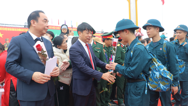 Vĩnh Phúc: Hơn 2.200 thanh niên lên đường nhập ngũ năm 2025- Ảnh 9.