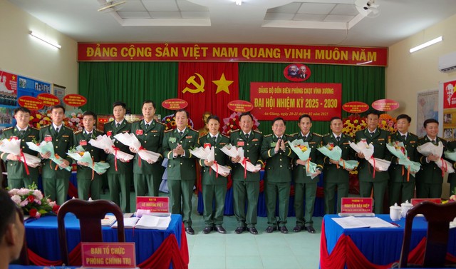 An Giang: Đại hội Đảng bộ Đồn Biên phòng cửa khẩu quốc tế Vĩnh Xương nhiệm kỳ 2025 - 2030- Ảnh 7.