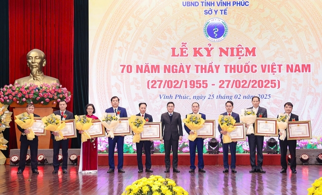 Vĩnh Phúc tổ chức kỷ niệm 70 năm Ngày Thầy thuốc Việt Nam- Ảnh 3.