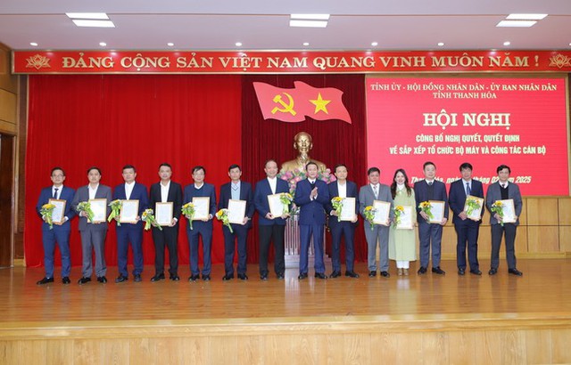 Thanh Hóa: Công bố quyết định về sắp xếp tổ chức bộ máy và công tác cán bộ- Ảnh 4.