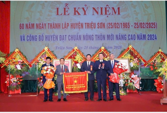 Huyện Triệu Sơn: Kỷ niệm 60 năm thành lập và công bố huyện đạt chuẩn nông thôn mới nâng cao- Ảnh 2.