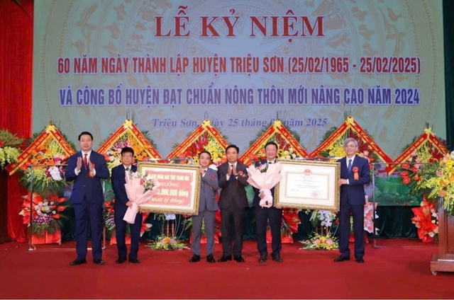 Huyện Triệu Sơn: Kỷ niệm 60 năm thành lập và công bố huyện đạt chuẩn nông thôn mới nâng cao- Ảnh 1.