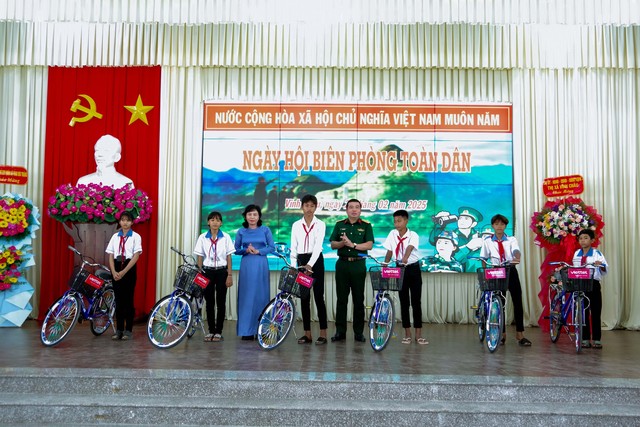 Sóc Trăng: Ngày hội Biên phòng toàn dân trên địa bàn khu vực biên giới biển thị xã Vĩnh Châu- Ảnh 5.