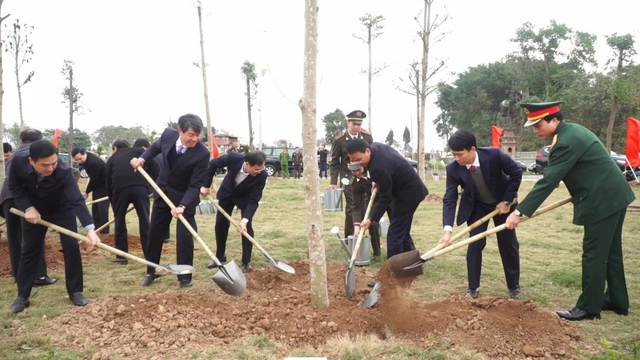 Vĩnh Phúc: Phát động “Tết trồng cây đời đời nhớ ơn Bác Hồ” Xuân Ất Tỵ 2025- Ảnh 2.