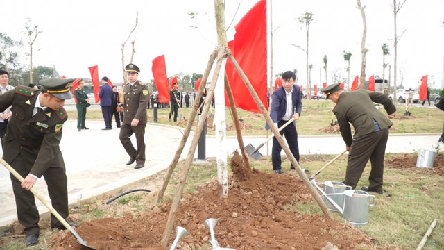 Vĩnh Phúc: Phát động “Tết trồng cây đời đời nhớ ơn Bác Hồ” Xuân Ất Tỵ 2025- Ảnh 4.