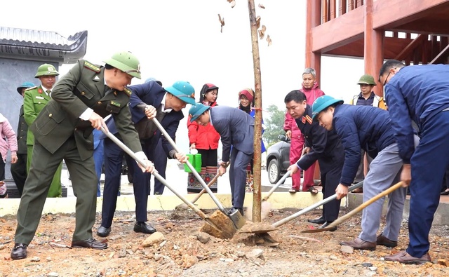 Thanh Hóa: Phát động “Tết trồng cây đời đời nhớ ơn Bác Hồ” Xuân Ất Tỵ 2025- Ảnh 5.