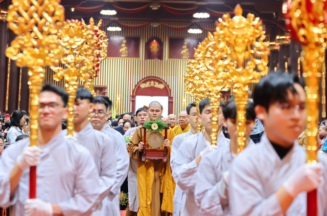 Quảng Ninh: Tưng bừng lễ hội và nghi lễ tâm linh đặc sắc tại Hội Xuân Yên Tử 2025- Ảnh 3.