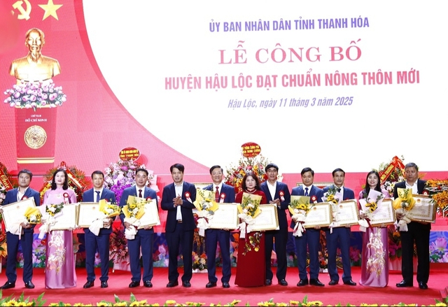 Thanh Hóa: Huyện Hậu Lộc công bố đạt chuẩn nông thôn mới- Ảnh 3.