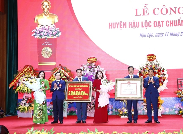 Thanh Hóa: Huyện Hậu Lộc công bố đạt chuẩn nông thôn mới- Ảnh 1.