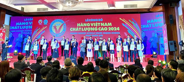 562 doanh nghiệp được bình chọn hàng Việt Nam chất lượng cao năm 2025- Ảnh 1.