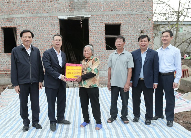 Kiểm tra tiến độ giải phóng mặt bằng tuyến đường bộ cao tốc CT.08- Ảnh 2. Kiểm tra tiến độ giải phóng mặt bằng tuyến đường bộ cao tốc CT.08- Ảnh 2.