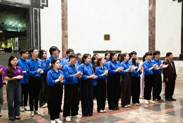 UTM vinh danh đoàn viên xuất sắc năm học 2024-2025- Ảnh 1. UTM vinh danh đoàn viên xuất sắc năm học 2024-2025- Ảnh 1.