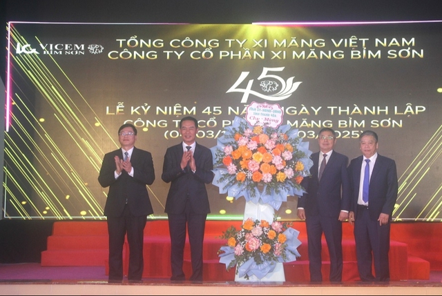 Thanh Hóa: Công ty CP Xi măng Bỉm Sơn kỷ niệm 45 năm ngày thành lập- Ảnh 2.