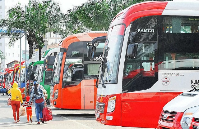 TP.HCM: Các bến xe lên phương án sẵn sàng phục vụ hành khách dịp lễ 30/4-1/5- Ảnh 1. TP.HCM: Các bến xe lên phương án sẵn sàng phục vụ hành khách dịp lễ 30/4-1/5- Ảnh 1.