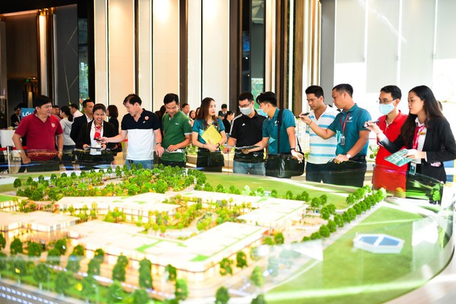 89% môi giới bất động sản chưa có chứng chỉ hành nghề- Ảnh 1. 89% môi giới bất động sản chưa có chứng chỉ hành nghề- Ảnh 1.