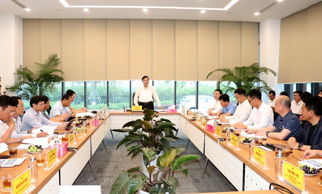 Nghệ An: Tháo gỡ khó khăn, thúc đẩy hạ tầng và nguồn nhân lực cho KCN VSIP- Ảnh 1. Nghệ An: Tháo gỡ khó khăn, thúc đẩy hạ tầng và nguồn nhân lực cho KCN VSIP- Ảnh 1.