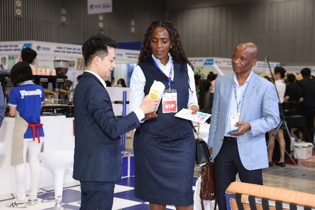 CEO Vinamilk: Đổi mới sản phẩm, đầu tư công nghệ tạo động lực phát triển cho doanh nghiệp- Ảnh 7. CEO Vinamilk: Đổi mới sản phẩm, đầu tư công nghệ tạo động lực phát triển cho doanh nghiệp- Ảnh 7.