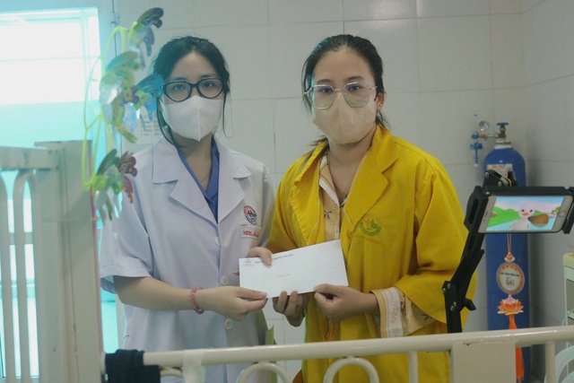 Thái Bình: Trao quà cho bệnh nhân có hoàn cảnh khó khăn- Ảnh 4. Thái Bình: Trao quà cho bệnh nhân có hoàn cảnh khó khăn- Ảnh 4.