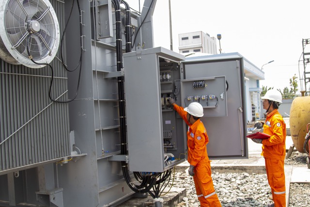 EVNSPC đưa vào vận hành thêm 15 công trình lưới điện 110kV- Ảnh 4. EVNSPC đưa vào vận hành thêm 15 công trình lưới điện 110kV- Ảnh 4.