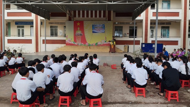 BĐBP tỉnh An Giang với nhiều hoạt động thiết thực chào mừng kỷ niệm ngày 30/4 lịch sử- Ảnh 6. BĐBP tỉnh An Giang với nhiều hoạt động thiết thực chào mừng kỷ niệm ngày 30/4 lịch sử- Ảnh 6.