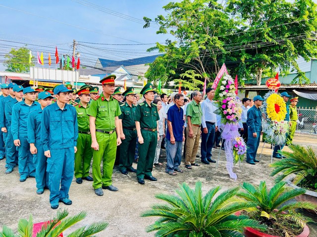 BĐBP tỉnh An Giang với nhiều hoạt động thiết thực chào mừng kỷ niệm ngày 30/4 lịch sử- Ảnh 7. BĐBP tỉnh An Giang với nhiều hoạt động thiết thực chào mừng kỷ niệm ngày 30/4 lịch sử- Ảnh 7.