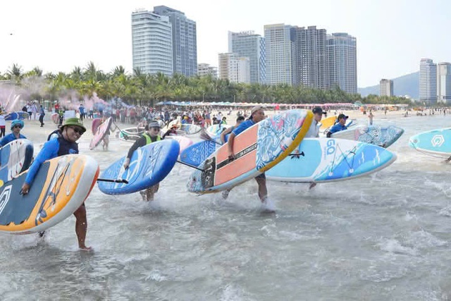Đà Nẵng thu hút du khách trong 5 ngày nghỉ lễ 30/4 và 1/5- Ảnh 2. Đà Nẵng thu hút du khách trong 5 ngày nghỉ lễ 30/4 và 1/5- Ảnh 2.