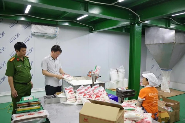 Đạo đức kinh doanh: "Chìa khóa" xây dựng thị trường minh bạch và sản phẩm an toàn- Ảnh 1. Đạo đức kinh doanh: "Chìa khóa" xây dựng thị trường minh bạch và sản phẩm an toàn- Ảnh 1.