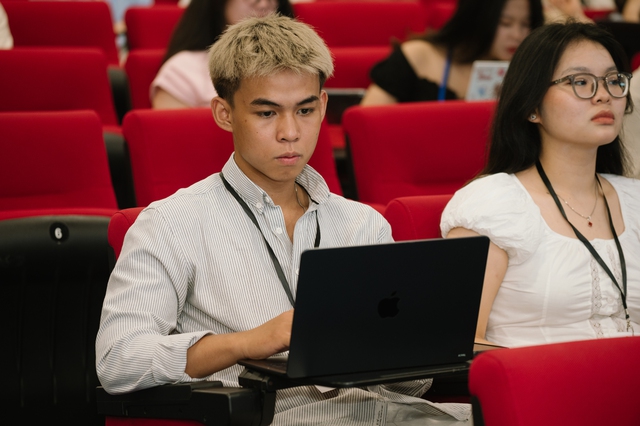 InternPitch Camp 2025 và chiến lược truyền cảm hứng truyền thông marketing cho sinh viên- Ảnh 10. InternPitch Camp 2025 và chiến lược truyền cảm hứng truyền thông marketing cho sinh viên- Ảnh 10.