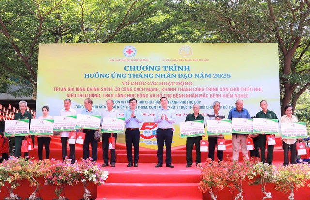 TP. Thủ Đức: Nhiều hoạt động sôi nổi hưởng ứng Tháng Nhân đạo- Ảnh 2. TP. Thủ Đức: Nhiều hoạt động sôi nổi hưởng ứng Tháng Nhân đạo- Ảnh 2.