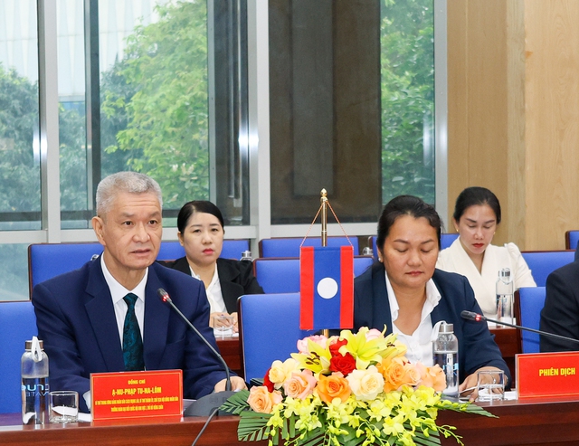 Lễ ký kết Biên bản hợp tác Nghệ An - Viêng Chăn: Củng cố tình đoàn kết Việt - Lào- Ảnh 3. Lễ ký kết Biên bản hợp tác Nghệ An - Viêng Chăn: Củng cố tình đoàn kết Việt - Lào- Ảnh 3.
