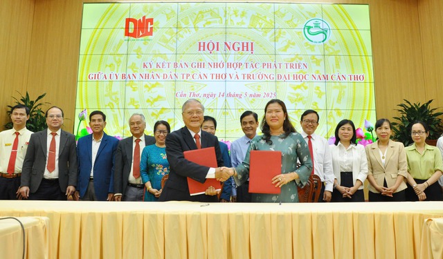 UBND TP Cần Thơ và Trường Đại học Nam Cần Thơ ký kết ghi nhớ hợp tác phát triển- Ảnh 2. UBND TP Cần Thơ và Trường Đại học Nam Cần Thơ ký kết ghi nhớ hợp tác phát triển- Ảnh 2.