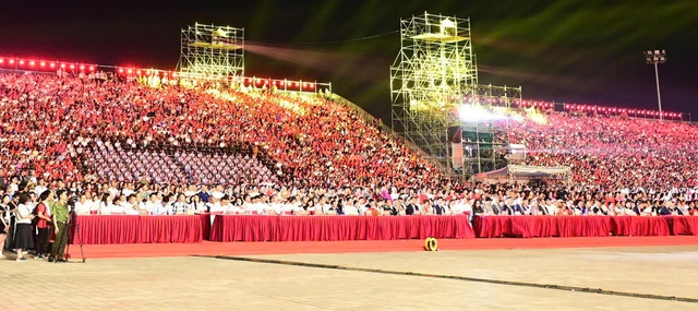 Hải Phòng đón nhận danh hiệu “Thành phố Anh hùng”- Ảnh 3. Hải Phòng đón nhận danh hiệu “Thành phố Anh hùng”- Ảnh 3.
