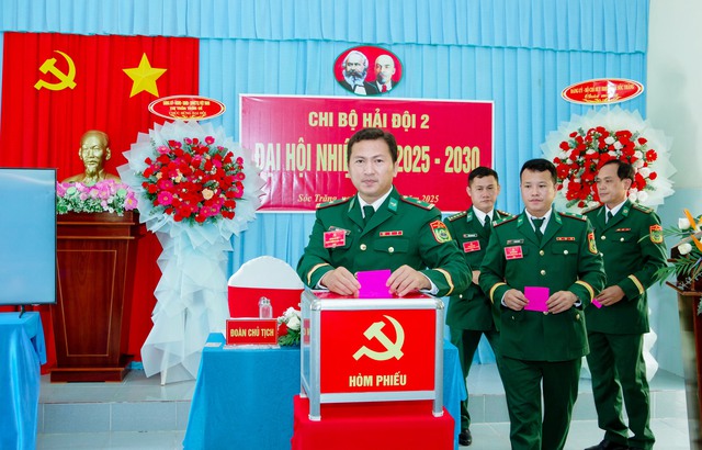 BĐBP tỉnh Sóc Trăng: Đại hội Chi bộ Hải đội 2 nhiệm kỳ 2025-2030- Ảnh 3. BĐBP tỉnh Sóc Trăng: Đại hội Chi bộ Hải đội 2 nhiệm kỳ 2025-2030- Ảnh 3.