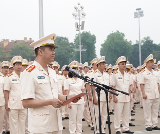 Công an TP Hà Nội báo công dâng Bác- Ảnh 2. Công an TP Hà Nội báo công dâng Bác- Ảnh 2.