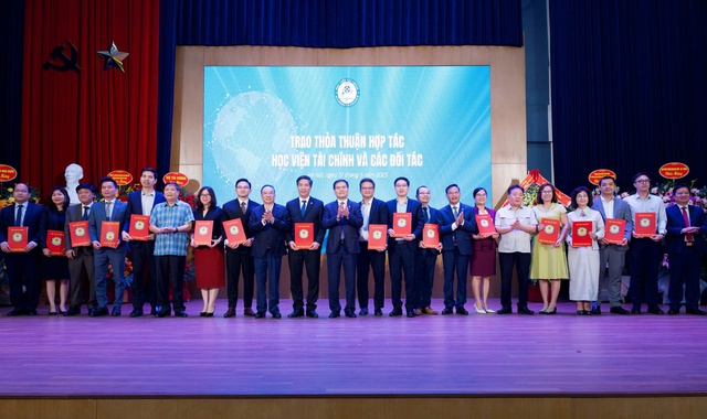 Diễn đàn Hợp tác và Phát triển 2025 khơi nguồn sáng tạo mới- Ảnh 4. Diễn đàn Hợp tác và Phát triển 2025 khơi nguồn sáng tạo mới- Ảnh 4.