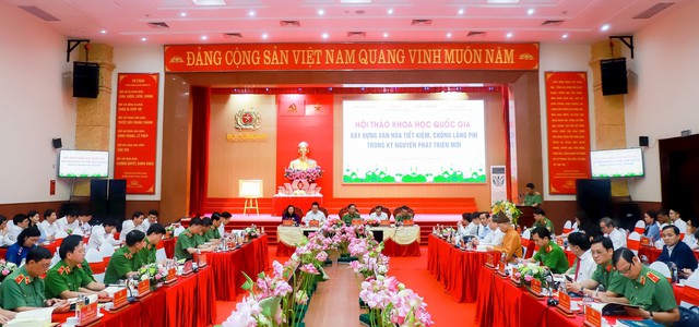 Nghệ An: Xây dựng văn hóa tiết kiệm, chống lãng phí- Ảnh 1. Nghệ An: Xây dựng văn hóa tiết kiệm, chống lãng phí- Ảnh 1.
