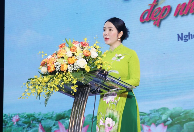 Nghệ An: Khai mạc triển lãm “Hồ Chí Minh đẹp nhất tên Người”- Ảnh 4. Nghệ An: Khai mạc triển lãm “Hồ Chí Minh đẹp nhất tên Người”- Ảnh 4.