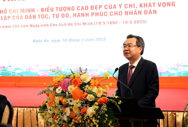 Hội thảo khoa học: Chủ tịch Hồ Chí Minh - Biểu tượng cao đẹp của ý chí, khát vọng độc lập dân tộc- Ảnh 5. Hội thảo khoa học: Chủ tịch Hồ Chí Minh - Biểu tượng cao đẹp của ý chí, khát vọng độc lập dân tộc- Ảnh 5.