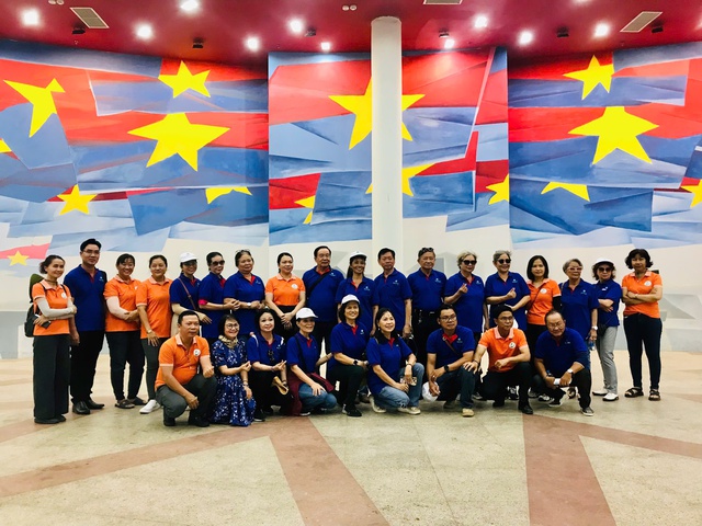 Đoàn đại biểu Người Việt Nam ở nước ngoài TP. HCM tham gia hưởng ứng Đoàn đại biểu Người Việt Nam ở nước ngoài TP. HCM tham gia hưởng ứng