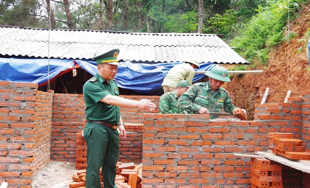 BĐBP Lai Châu vượt nắng thắng mưa, xây dựng mái ấm cho người nghèo vùng cao- Ảnh 6. BĐBP Lai Châu vượt nắng thắng mưa, xây dựng mái ấm cho người nghèo vùng cao- Ảnh 6.