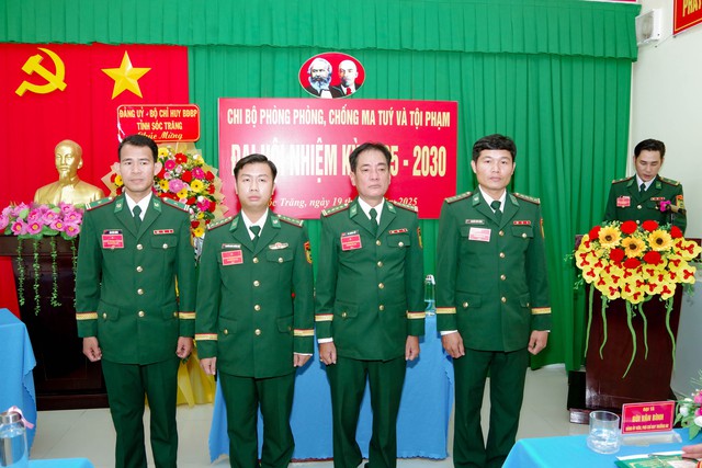 BĐBP Sóc Trăng: Đại hội Chi bộ Phòng Phòng, chống ma túy và tội phạm nhiệm kỳ 2025-2030- Ảnh 5. BĐBP Sóc Trăng: Đại hội Chi bộ Phòng Phòng, chống ma túy và tội phạm nhiệm kỳ 2025-2030- Ảnh 5.