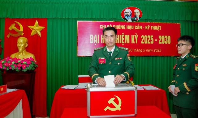 BĐBP tỉnh Sóc Trăng: Chi bộ Phòng Hậu cần - Kỹ thuật đại hội nhiệm kỳ 2025-2030- Ảnh 3. BĐBP tỉnh Sóc Trăng: Chi bộ Phòng Hậu cần - Kỹ thuật đại hội nhiệm kỳ 2025-2030- Ảnh 3.