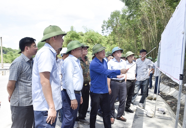 Nghệ An: Phó Chủ tịch UBND tỉnh kiểm tra tiến độ các dự án trọng điểm tại huyện Quỳ Hợp- Ảnh 1. Nghệ An: Phó Chủ tịch UBND tỉnh kiểm tra tiến độ các dự án trọng điểm tại huyện Quỳ Hợp- Ảnh 1.