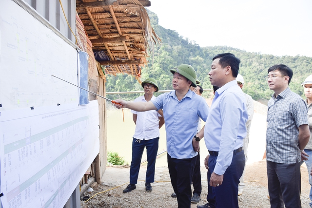 Nghệ An: Thúc đẩy tiến độ dự án đường giao thông tại huyện Tương Dương- Ảnh 2. Nghệ An: Thúc đẩy tiến độ dự án đường giao thông tại huyện Tương Dương- Ảnh 2.