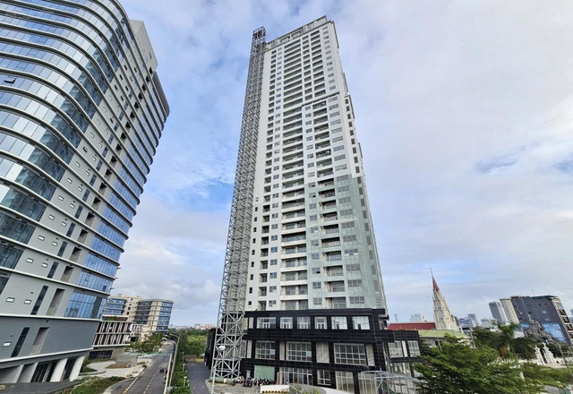 Đà Nẵng: Tạm đình chỉ hoạt động tòa nhà Blooming Tower do không đảm bảo PCCC- Ảnh 1. Đà Nẵng: Tạm đình chỉ hoạt động tòa nhà Blooming Tower do không đảm bảo PCCC- Ảnh 1.