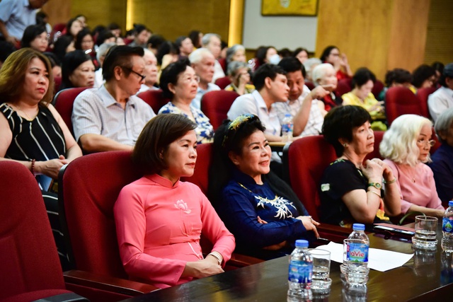 Gần 200 hình ảnh, tài liệu có giá trị trưng bày tại triển lãm "Tài liệu xuất xứ cá nhân"- Ảnh 2.
