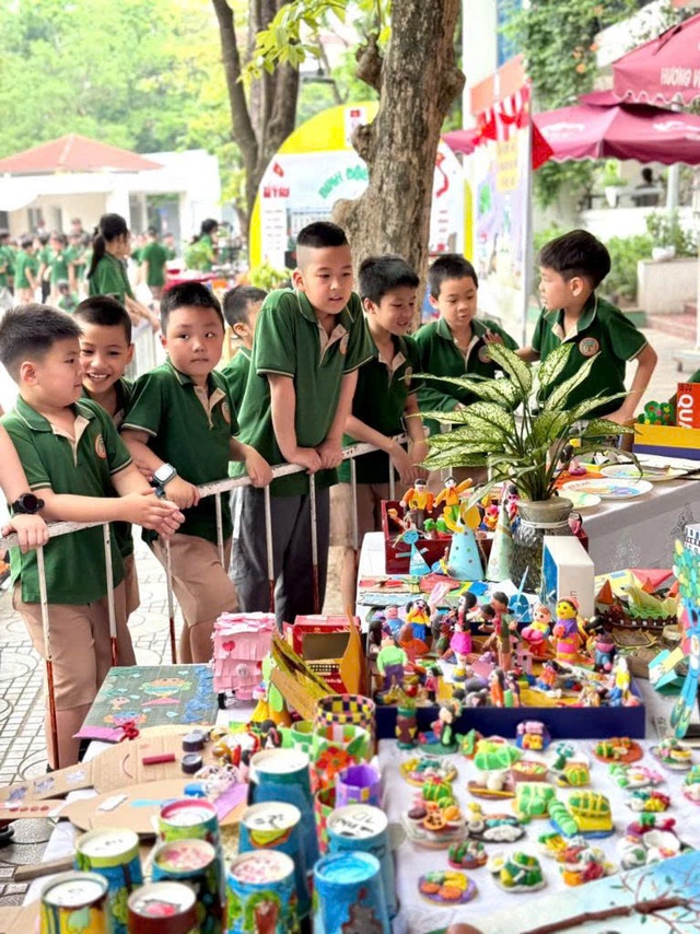 Marketing giáo dục trong kỷ nguyên số: Khi lớp học trở thành thương hiệu, học sinh là trung tâm trải nghiệm- Ảnh 8. Marketing giáo dục trong kỷ nguyên số: Khi lớp học trở thành thương hiệu, học sinh là trung tâm trải nghiệm- Ảnh 8.