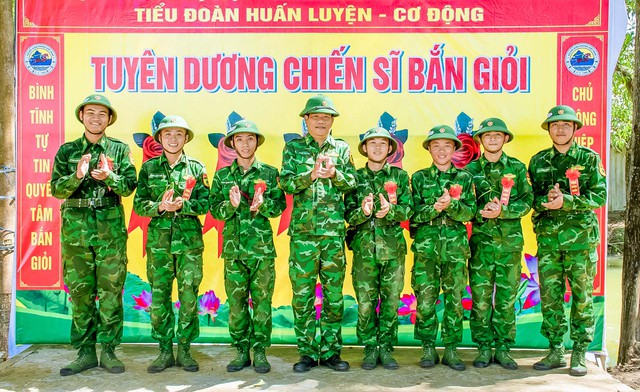 BĐBP tỉnh Kiên Giang kiểm tra “3 tiếng nổ” đối với chiến sĩ mới năm 2025- Ảnh 3. BĐBP tỉnh Kiên Giang kiểm tra “3 tiếng nổ” đối với chiến sĩ mới năm 2025- Ảnh 3.