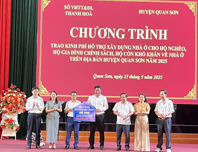 Trao tặng 40 căn nhà cho hộ nghèo trên địa bàn huyện Quan Sơn- Ảnh 4. Trao tặng 40 căn nhà cho hộ nghèo trên địa bàn huyện Quan Sơn- Ảnh 4.