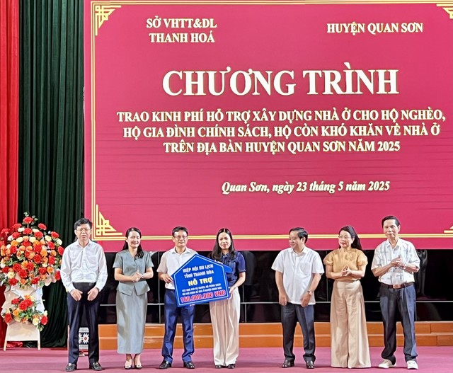 Trao tặng 40 căn nhà cho hộ nghèo trên địa bàn huyện Quan Sơn- Ảnh 6. Trao tặng 40 căn nhà cho hộ nghèo trên địa bàn huyện Quan Sơn- Ảnh 6.